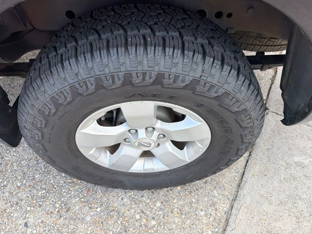 Used 2013 Nissan Frontier SV RWD image 19