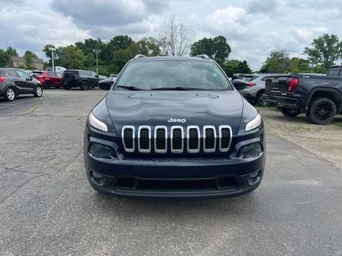 Used 2015 Jeep Cherokee Latitude w/ Comfort/Convenience Group AWD/4WD image 2
