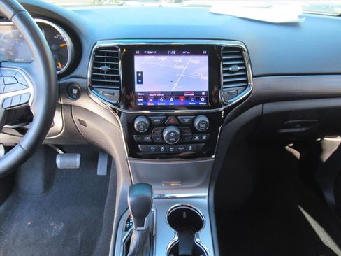 Used 2020 Jeep Grand Cherokee Altitude image 19