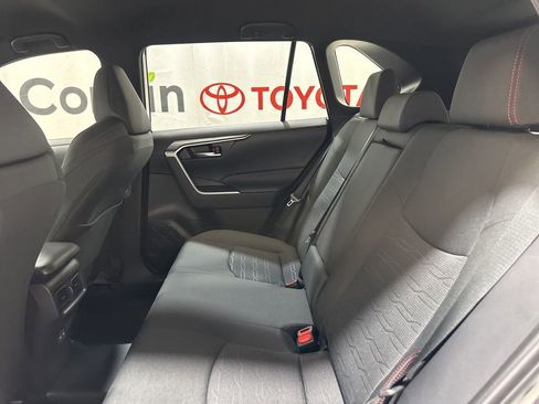 Used 2025 Toyota RAV4 SE image 18