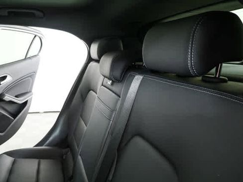 Used 2018 Mercedes-Benz GLA 250 4MATIC image 20