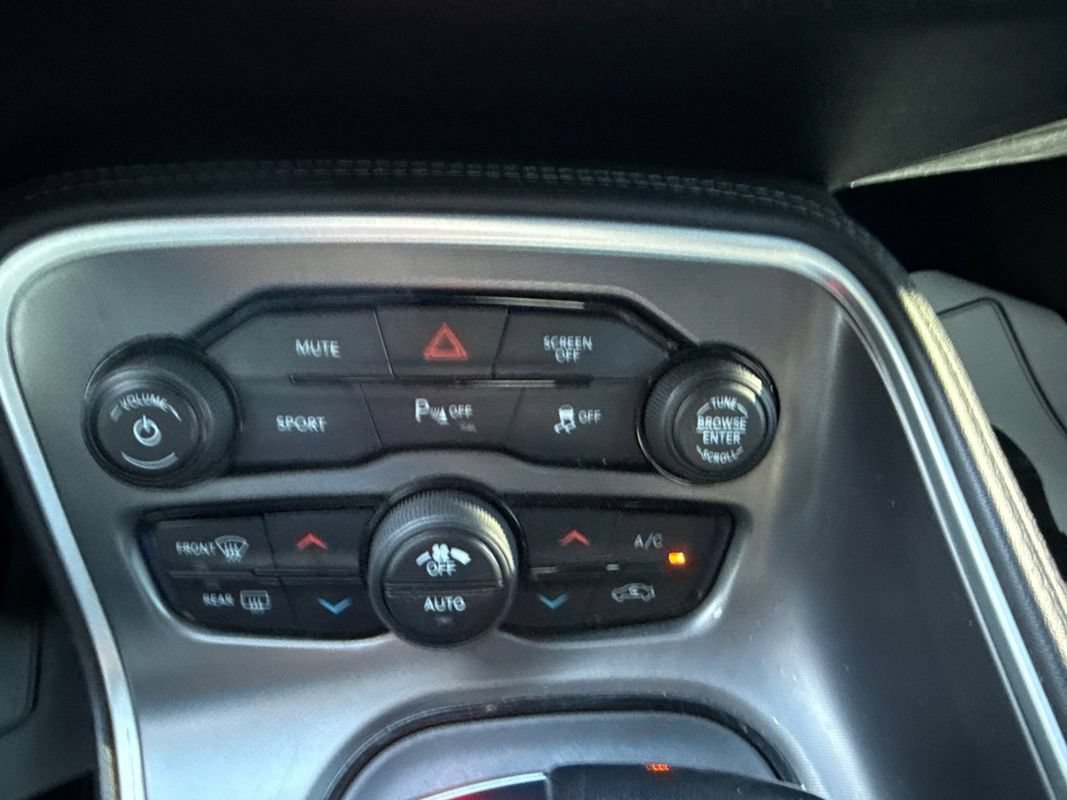 Used 2020 Dodge Challenger R/T RWD image 27