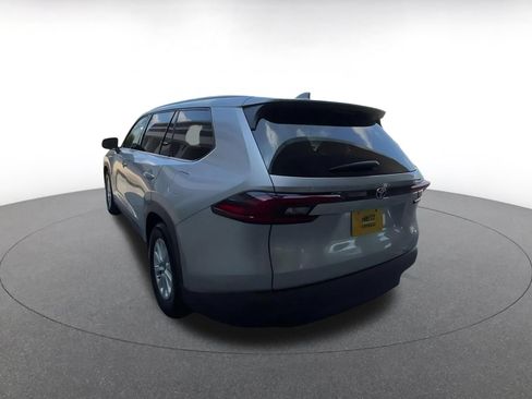 Used 2025 Toyota Grand Highlander FWD image 10