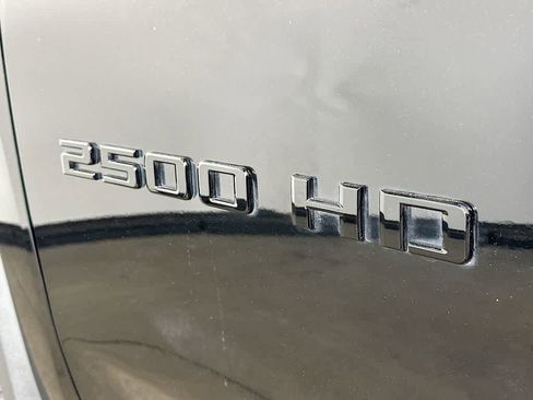 Used 2022 Chevrolet Silverado 2500 LTZ w/ LTZ Plus Package image 7
