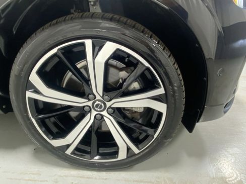 Certified 2025 Volvo XC60 T8 Ultra w/ Protection Package Premier image 5