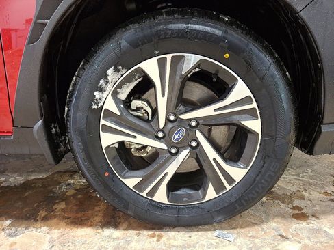 Used 2024 Subaru Crosstrek 2.0i Premium image 9