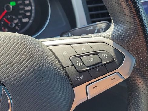 Used 2021 Volkswagen Atlas Cross Sport SE w/ Panoramic Sunroof Package FWD image 29