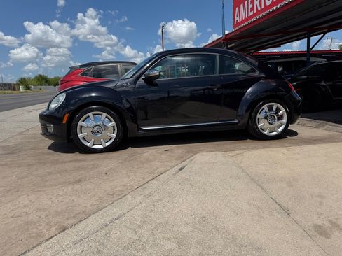Used 2013 Volkswagen Beetle Turbo FWD image 12