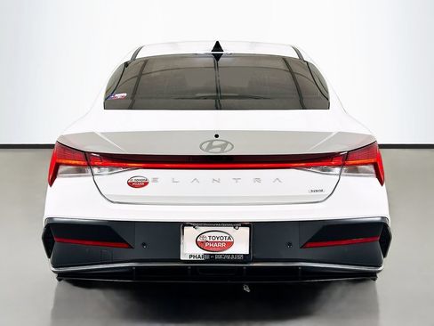 Used 2024 Hyundai Elantra Limited FWD image 5