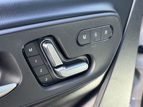 Used 2024 Mercedes-Benz Sprinter 2500 image 19