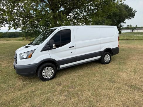 Used 2016 Ford Transit 250 130 Low Roof RWD image 1