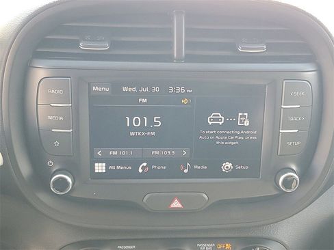 Used 2024 Kia Soul LX w/ Option Group 015 image 16