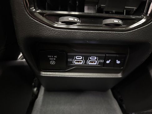 Used 2023 Jeep Grand Cherokee 4WD 4xe image 24