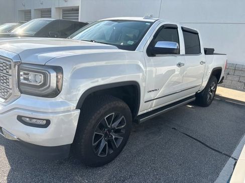 Used 2017 GMC Sierra 1500 Denali AWD/4WD image 3
