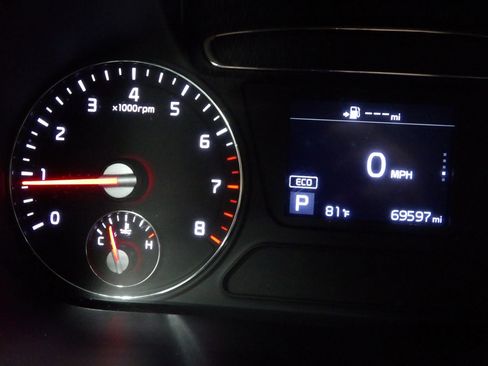 Used 2020 Kia Sorento AWD V6 image 25