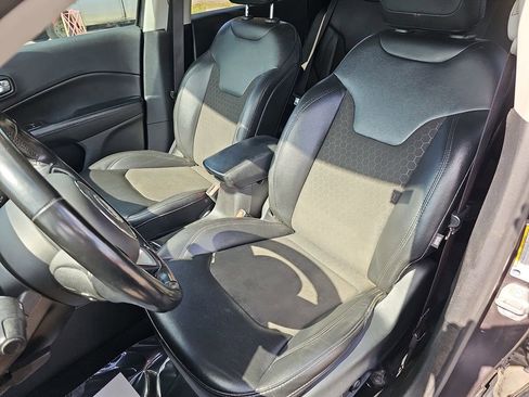 Used 2021 Jeep Compass Latitude FWD image 19