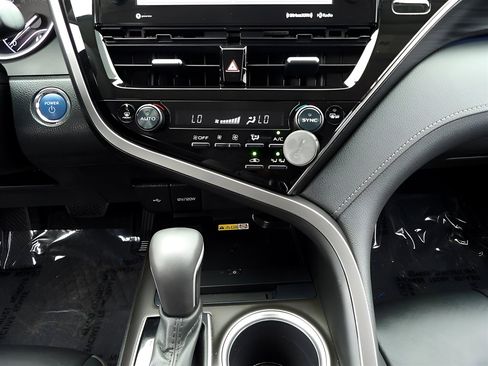 Used 2024 Toyota Camry XLE image 22