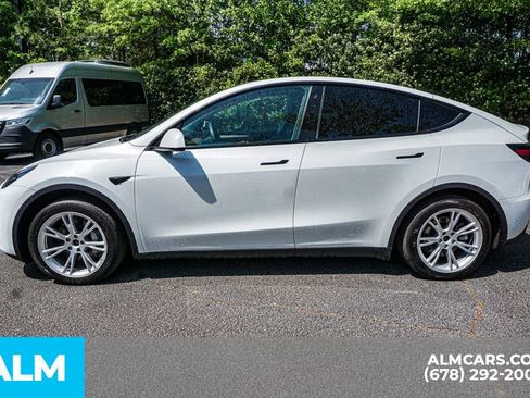 Used 2023 Tesla Model Y Long Range AWD/4WD image 7
