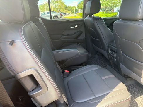 Used 2023 Chevrolet Traverse RS image 15