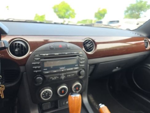 Used 2012 MAZDA MX-5 Miata Grand Touring RWD image 7