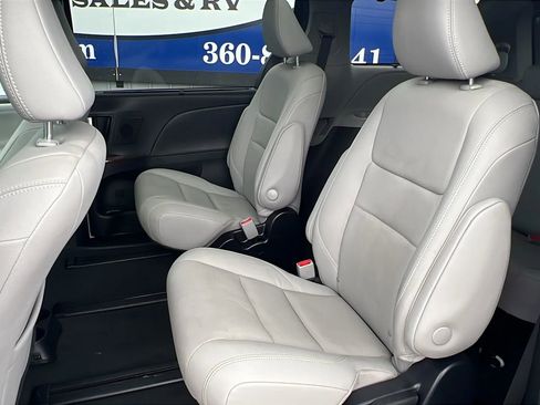 Used 2020 Toyota Sienna Limited Premium AWD/4WD image 13