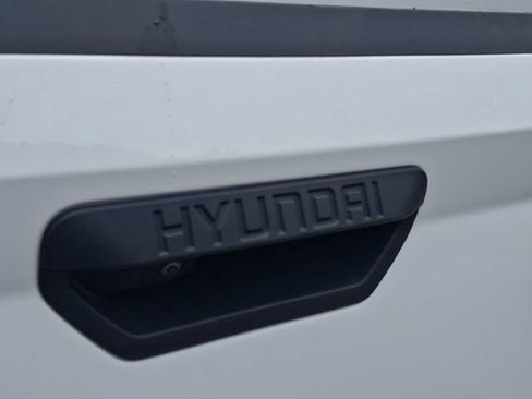 Used 2025 Hyundai Santa Cruz SEL FWD image 33