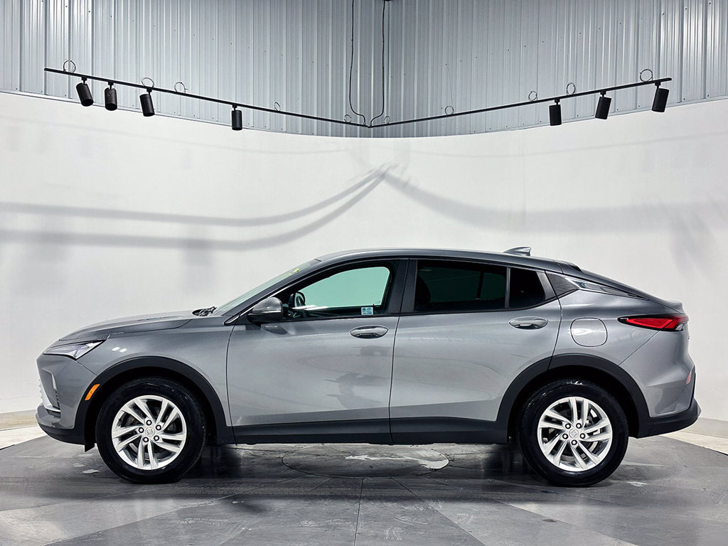Used 2024 Buick Envista Preferred FWD image 14