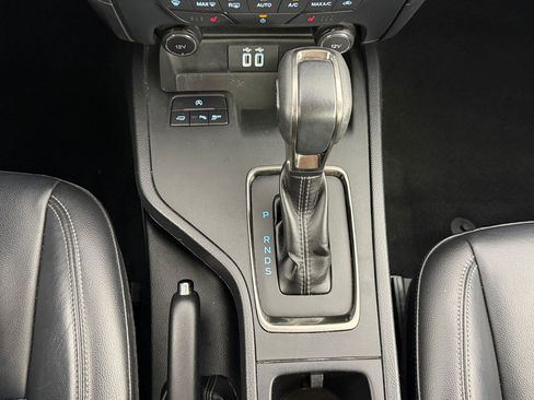 Used 2019 Ford Ranger Lariat w/ Technology Package image 16