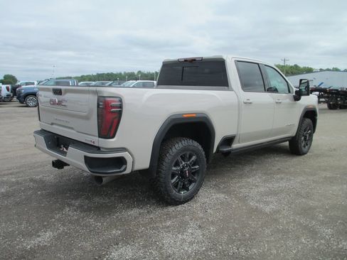 New 2026 GMC Sierra 2500 AT4 w/ AT4 Premium Plus Package AWD/4WD image 5