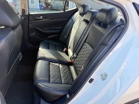 Used 2021 Nissan Maxima Platinum FWD image 22