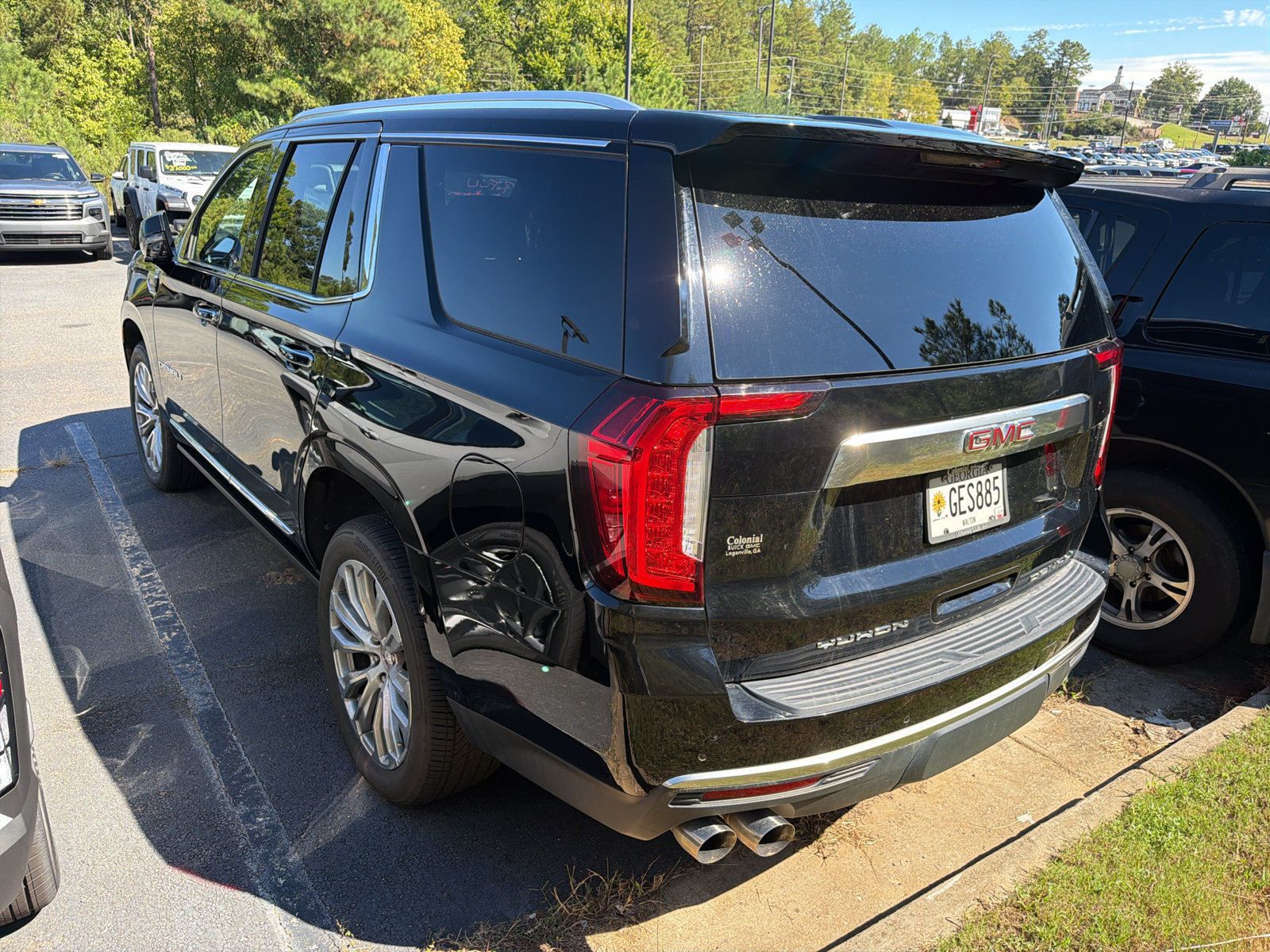 Used 2022 GMC Yukon Denali AWD/4WD image 2