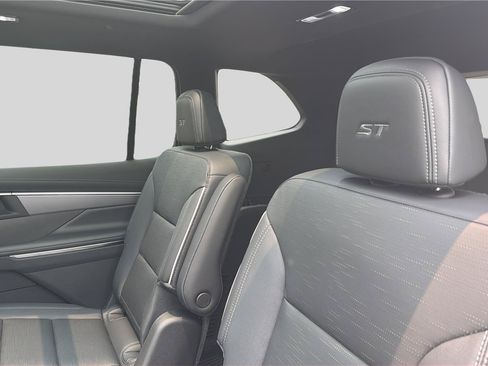 New 2026 Buick Enclave Sport Touring w/ Power Package AWD/4WD image 19