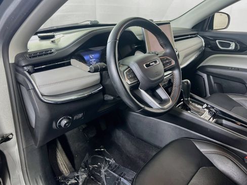 Used 2022 Jeep Compass Limited w/ Sun and Sound Group AWD/4WD image 9