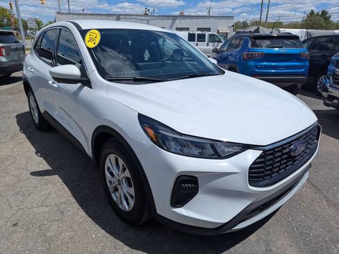Used 2023 Ford Escape Active w/ Tech Pack #2 FWD image 1