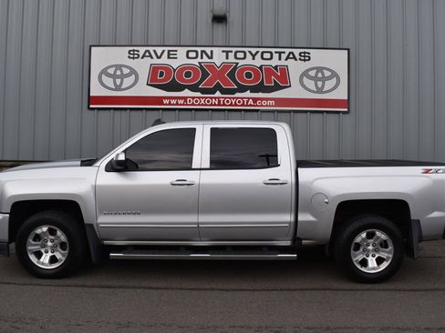 Used 2018 Chevrolet Silverado 1500 LT w/ All Star Edition image 4