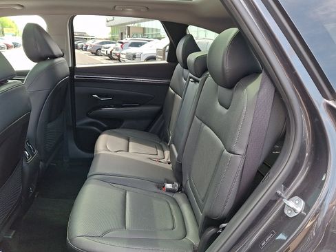 Certified 2023 Hyundai Tucson Limited AWD/4WD image 10