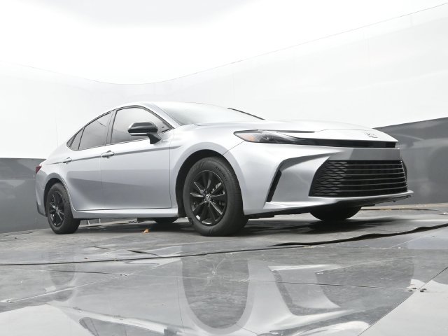 Used 2026 Toyota Camry LE w/ Convenience Package FWD image 9
