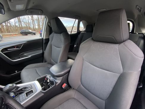 Used 2024 Toyota RAV4 XLE image 25