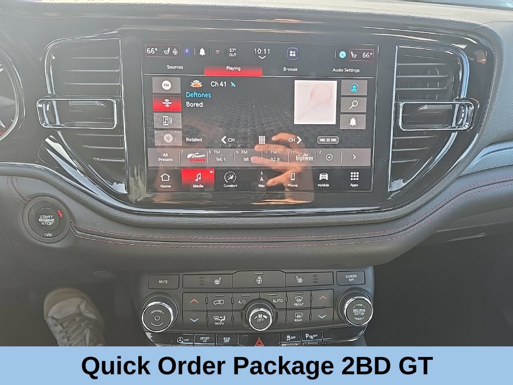 Used 2025 Dodge Durango GT AWD/4WD image 25