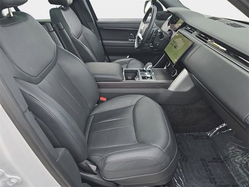 Used 2023 Land Rover Range Rover SE image 10