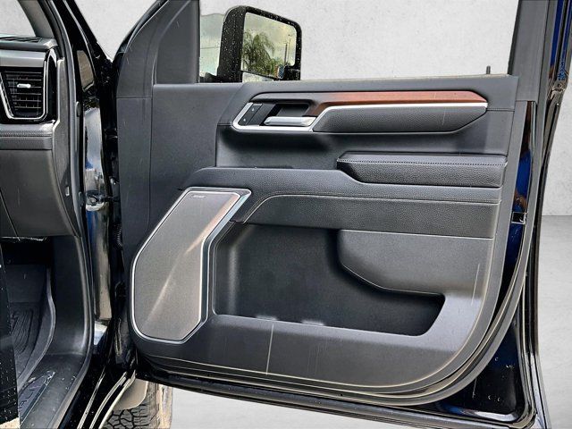 Used 2025 GMC Sierra 2500 Denali w/ Denali Reserve Package AWD/4WD image 19