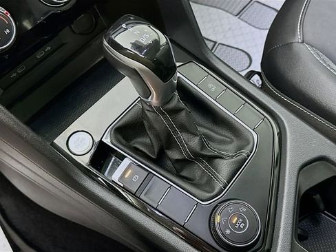 Used 2023 Volkswagen Taos SE image 22