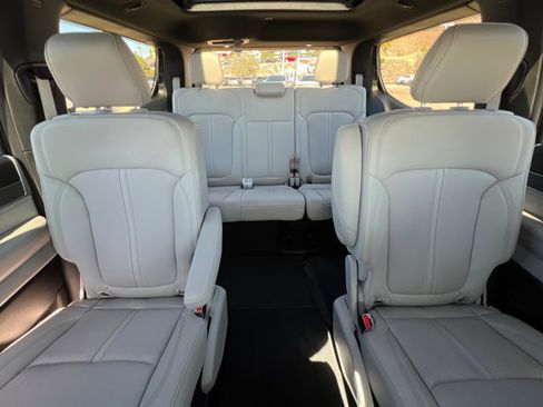 New 2026 Jeep Grand Wagoneer Limited AWD/4WD image 26