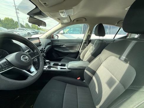 Used 2022 Nissan Sentra SV w/ All-Weather Package FWD image 6
