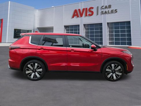 Used 2025 Mitsubishi Outlander SE AWD/4WD image 7