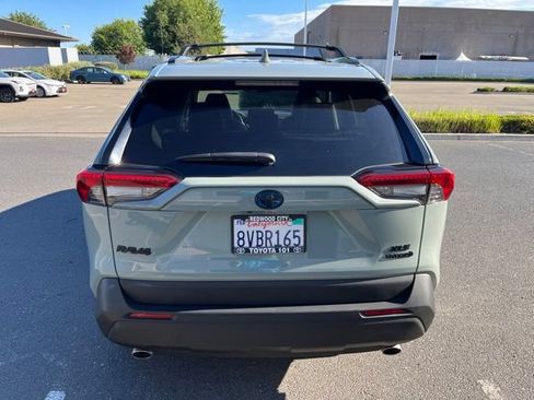 Used 2021 Toyota RAV4 XLE Premium AWD/4WD image 6