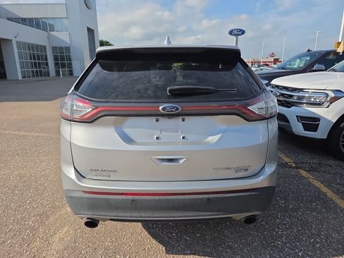 Used 2016 Ford Edge Titanium w/ Technology Package AWD/4WD image 4