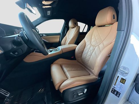 Certified 2025 BMW X6 xDrive40i w/ Parking Assistance Package image 21