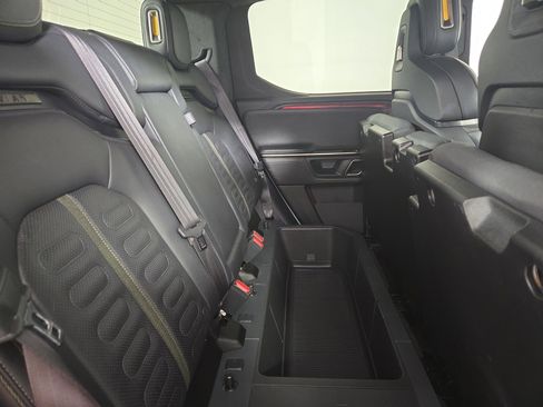 Used 2022 Rivian R1T Launch Edition image 24