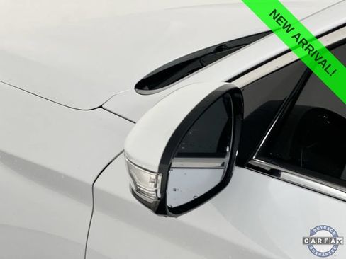 Used 2023 Genesis G70 2.0T RWD image 10